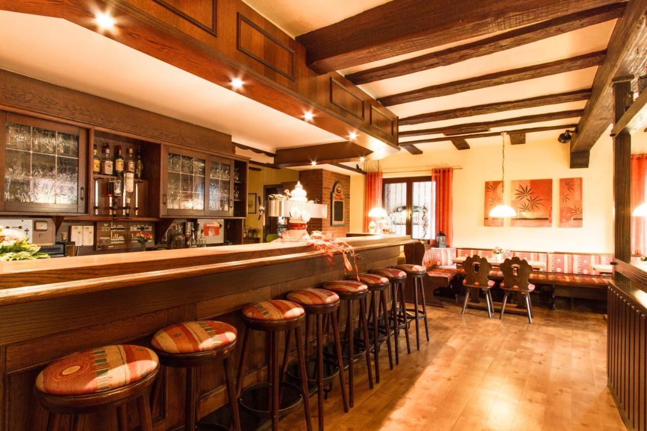 Hotel- Restaurant Zum Hirsch Grossenlueder Екстер'єр фото