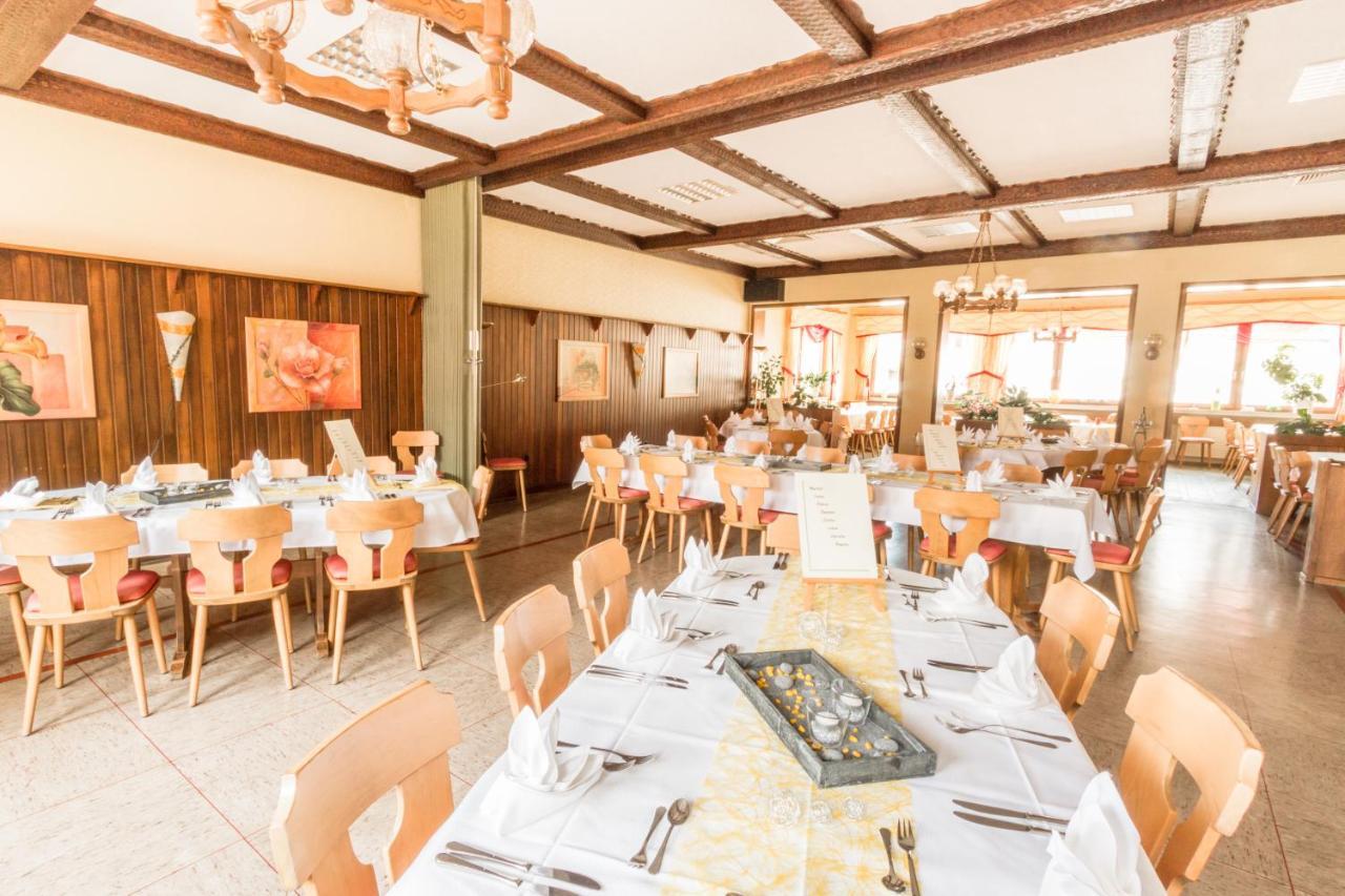 Hotel- Restaurant Zum Hirsch Grossenlueder Екстер'єр фото